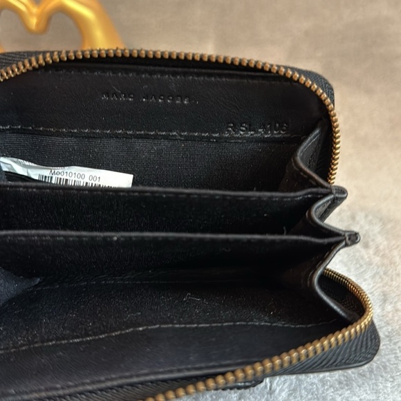 🖤MARC JACOBS🖤Black Leather Bow Embellished Zip Around Card Case/EUC - Picture 9 of 14